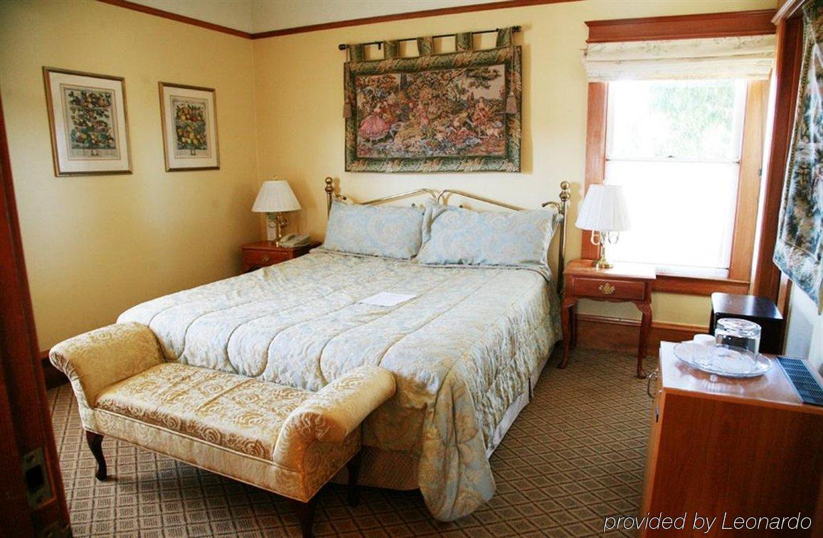 Pacific Grove Inn 3*