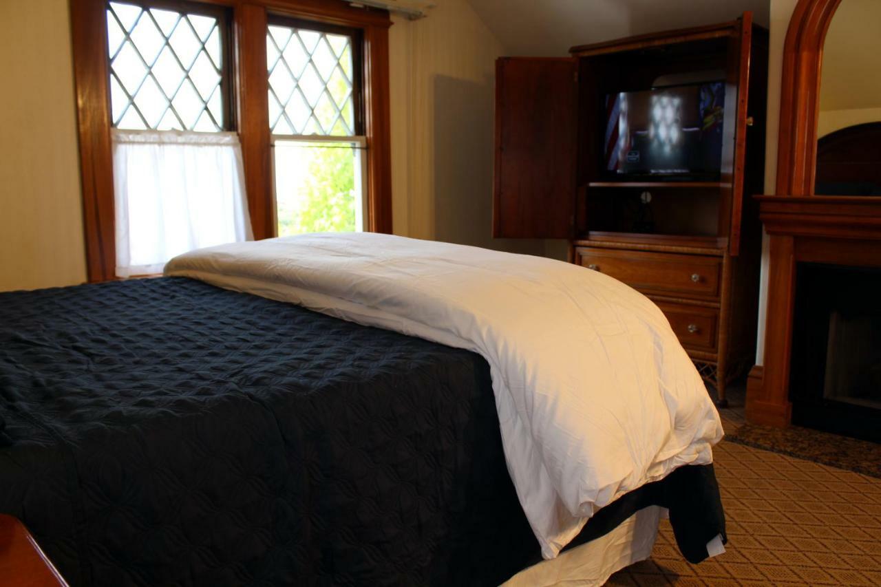 Pacific Grove Inn 3*