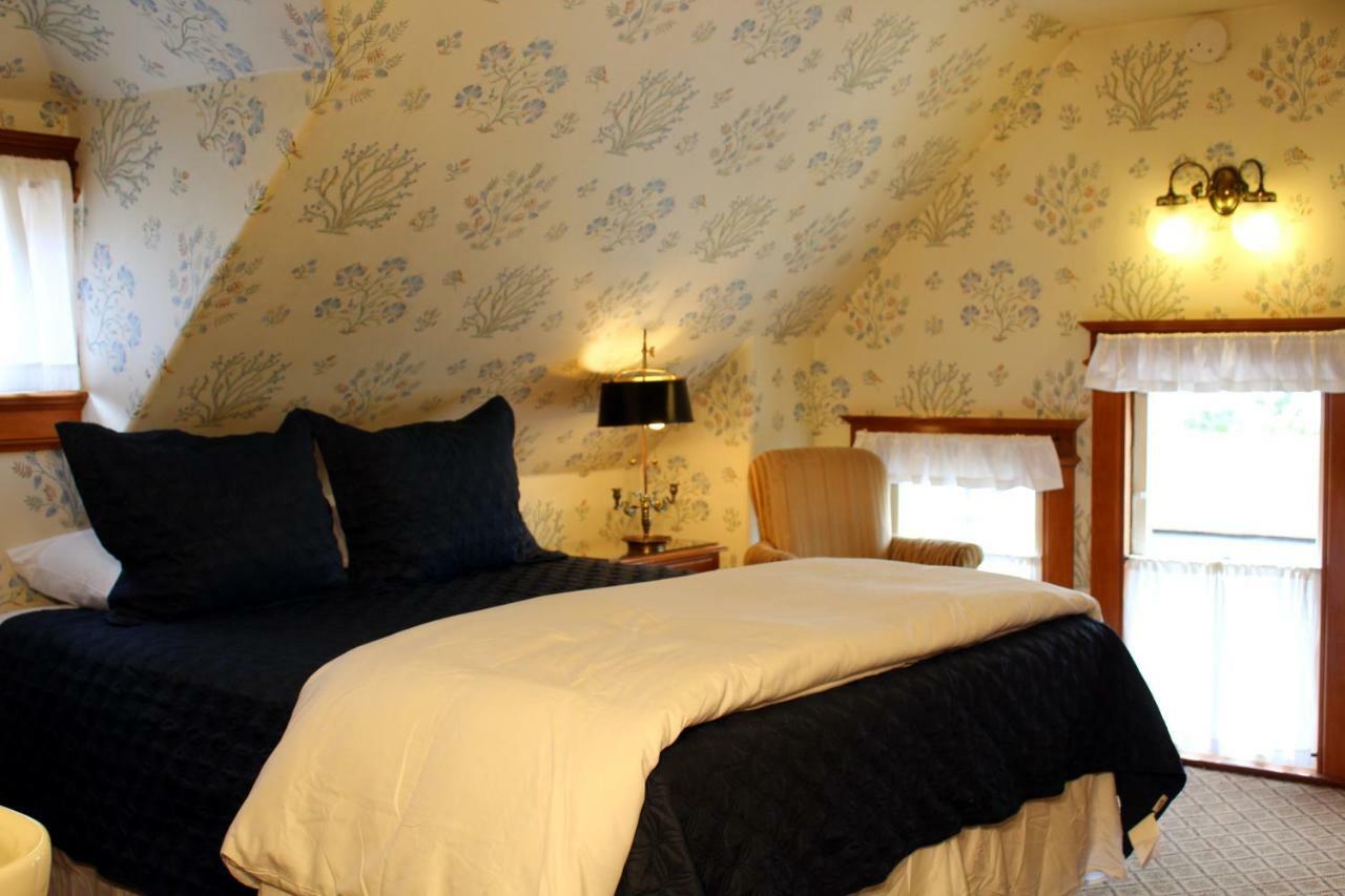 Gasthof Pacific Grove Inn