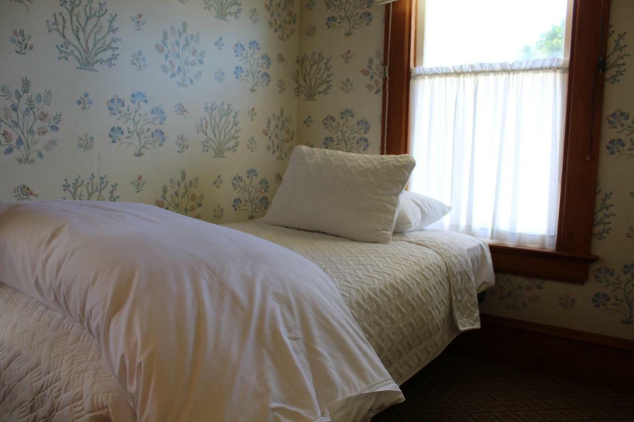 Pacific Grove Inn 3*